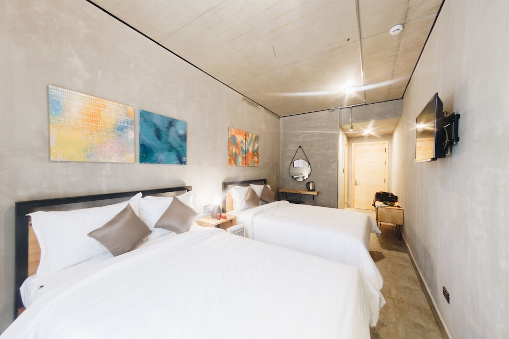 Deluxe Quadruple Room