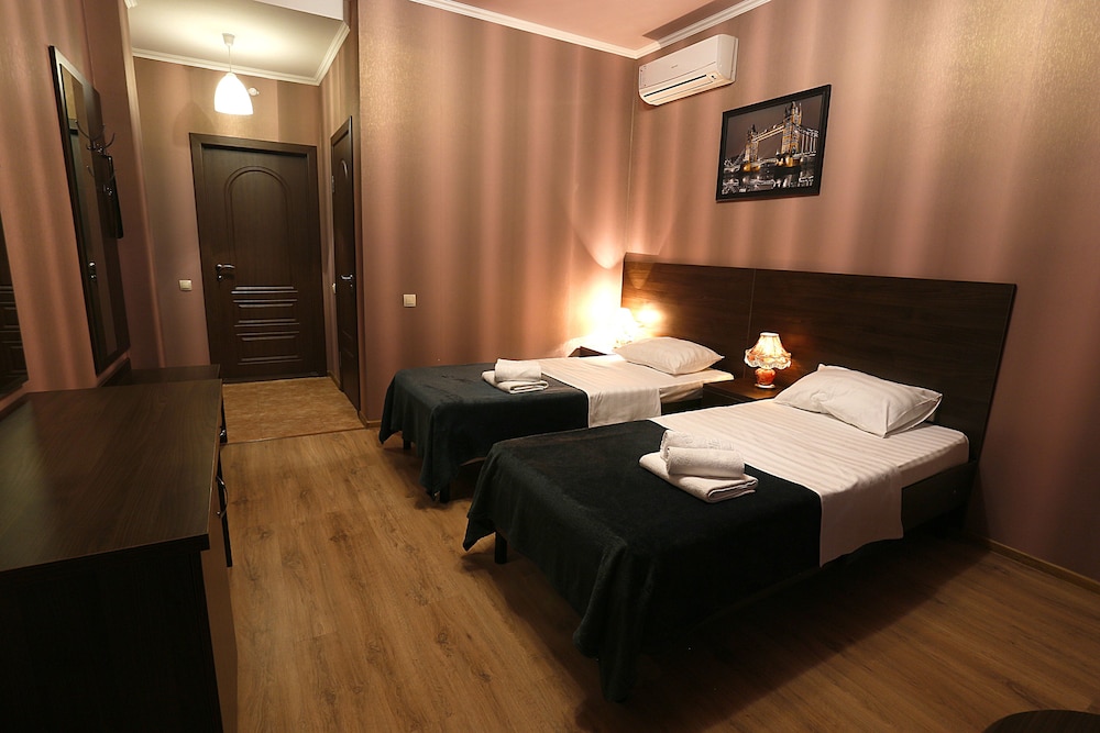 Standard Twin Room photo 2