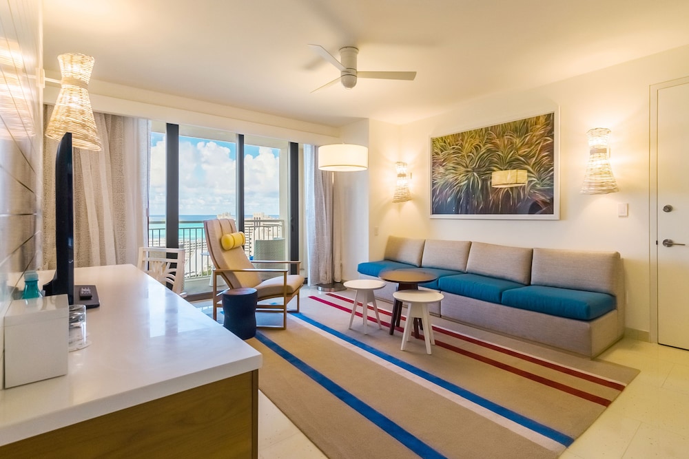 Grand, Executive Suite