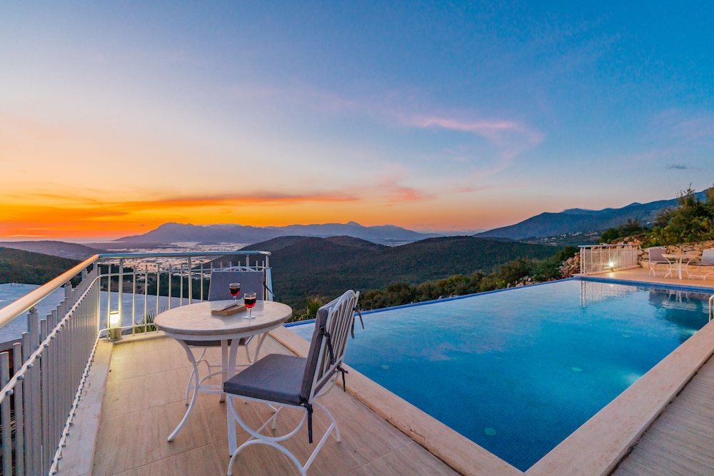 Deluxe Villa photo 1