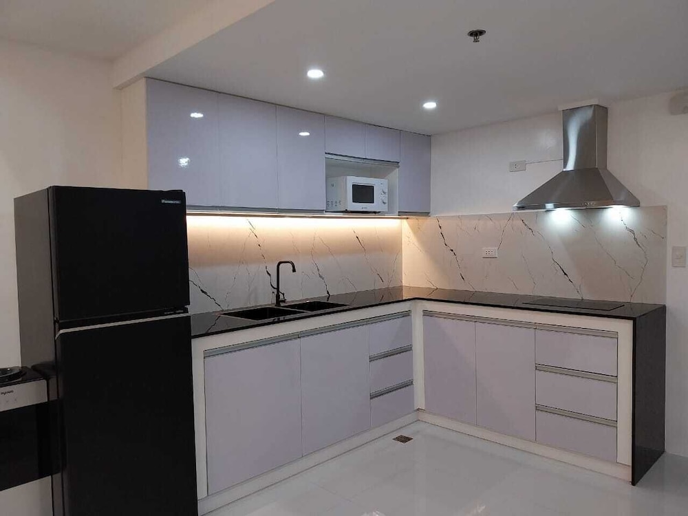 Luxury Apartment, 3 Bedrooms - Photo 38