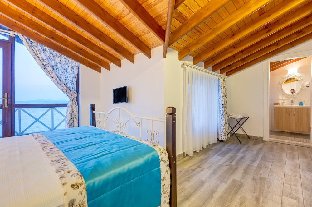 Penthouse, Sea View photo 2