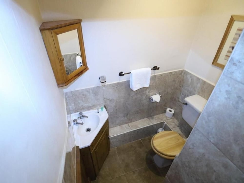 Standard Single Room, Ensuite photo 2