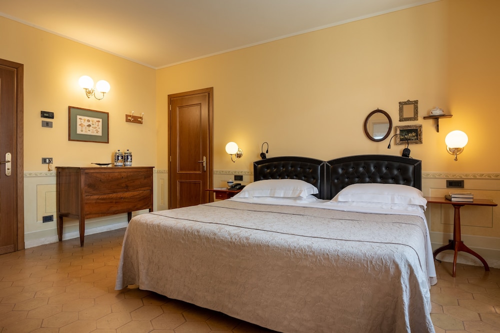 Comfort Double or Twin Room photo 2