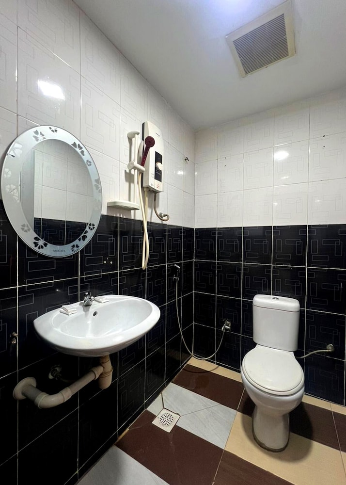 Double Room - Photo 7