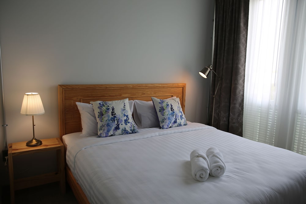 Deluxe Room - Photo 3