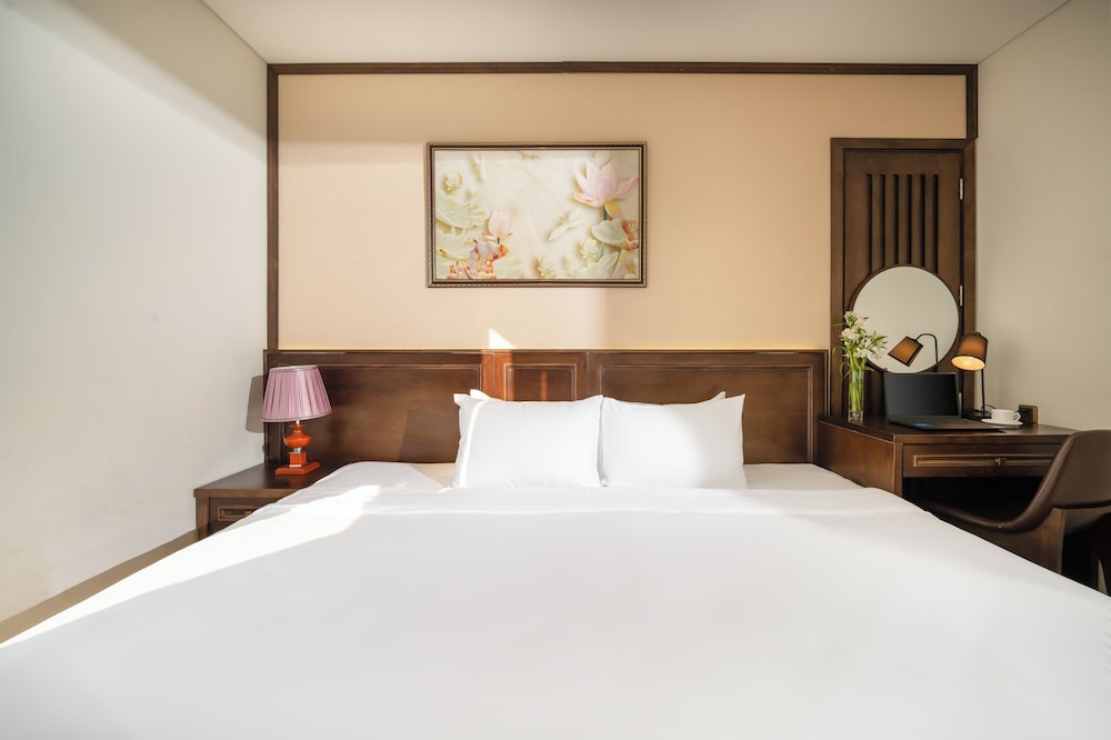 Executive Two-Bedroom Balcony Sea View - Afternoon Tea Included - Photo 7