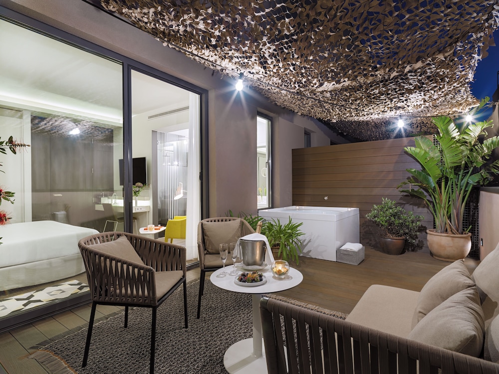 Junior Suite terrace jacuzzi