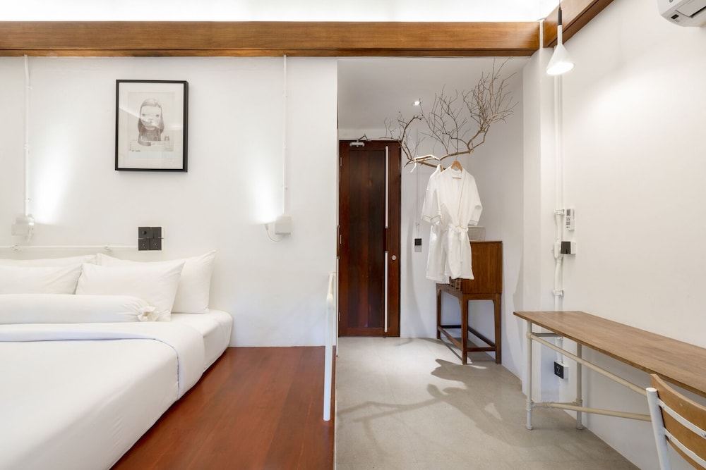 Three-Bedroom Pool Villa - Photo 33