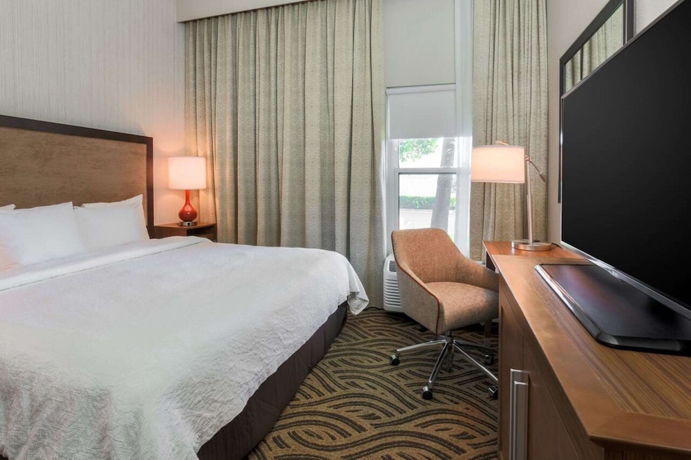 Suite, 1 King Bed, Non Smoking - Photo 1