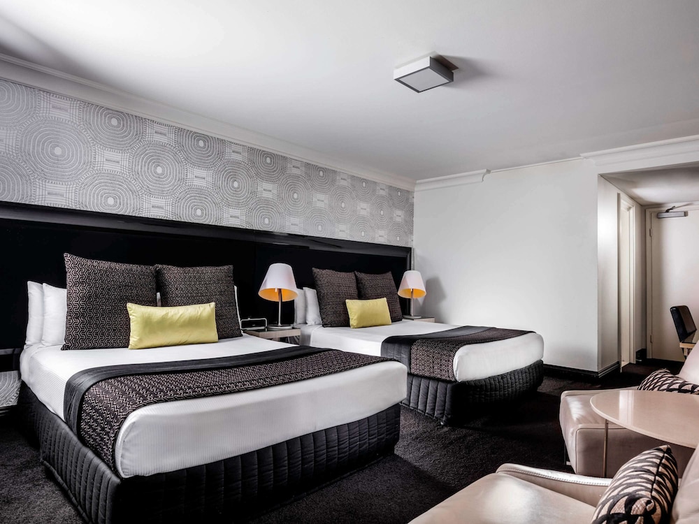 Deluxe Twin Room, 2 Twin Beds thumbnail 6