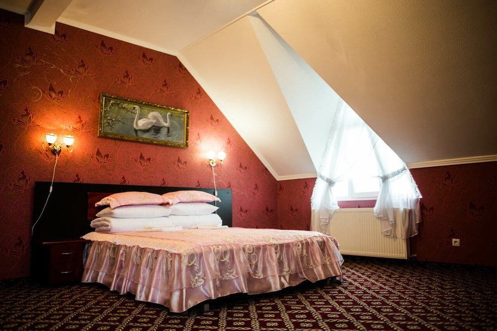 Suite, Balcony