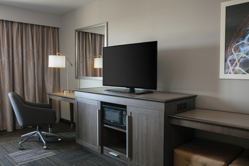 Studio, 2 Queen Beds, Non Smoking, Refrigerator & Microwave (Wet Bar) photo 2