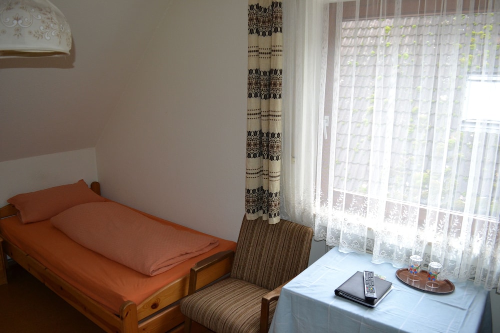 Single Room photo 3