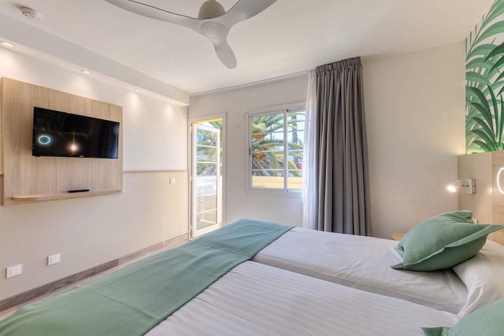 Bungalow, 2 Bedrooms (PLUS) (3 adults + 1 child))