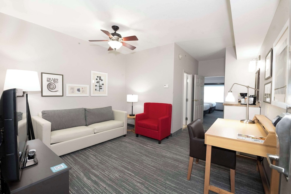 Suite, Multiple Beds, Non Smoking - Photo 3