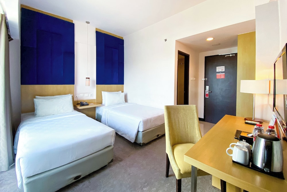 Superior Deluxe Twin Room photo 3