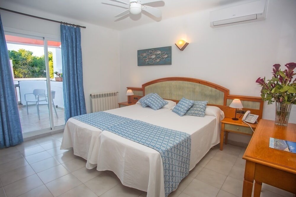Twin Room, Terrace