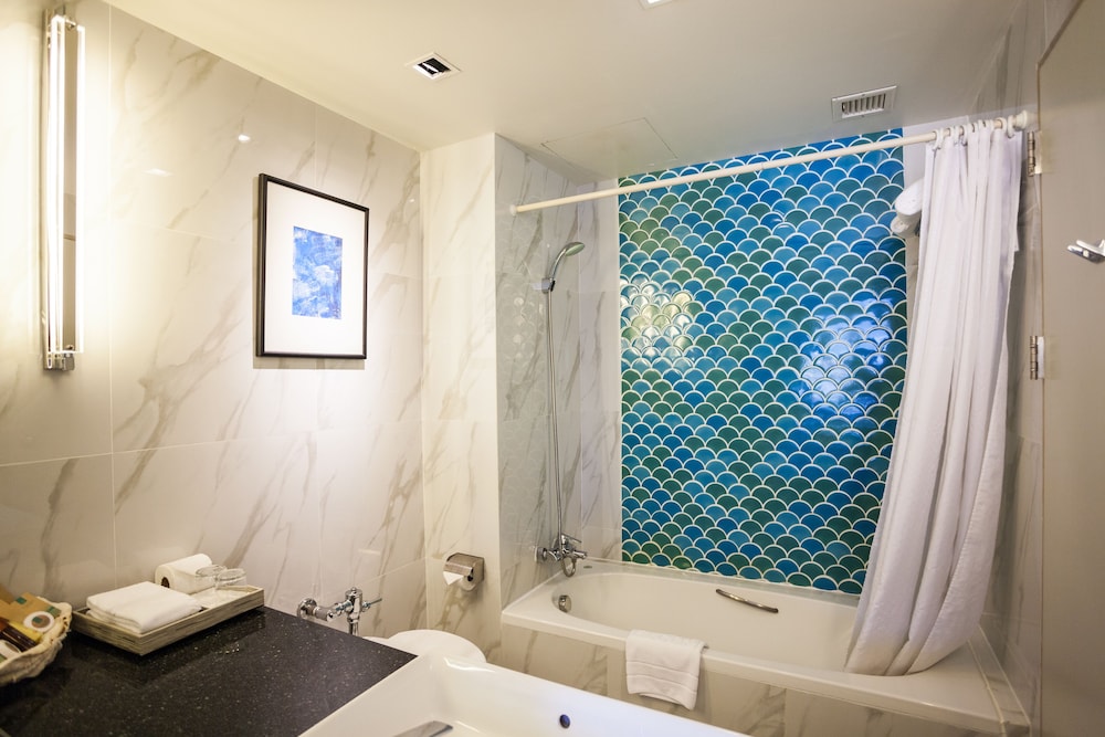 Deluxe Room Paradise Wing - Photo 7