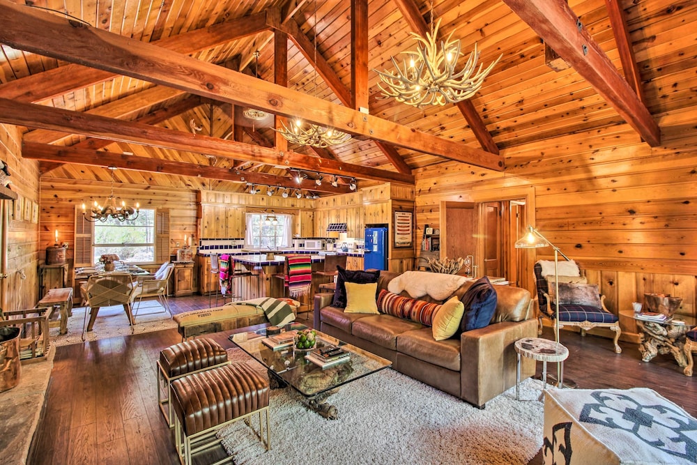 House (4 Bedrooms) photo 1