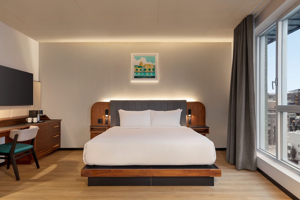 Suite, 1 King Bed