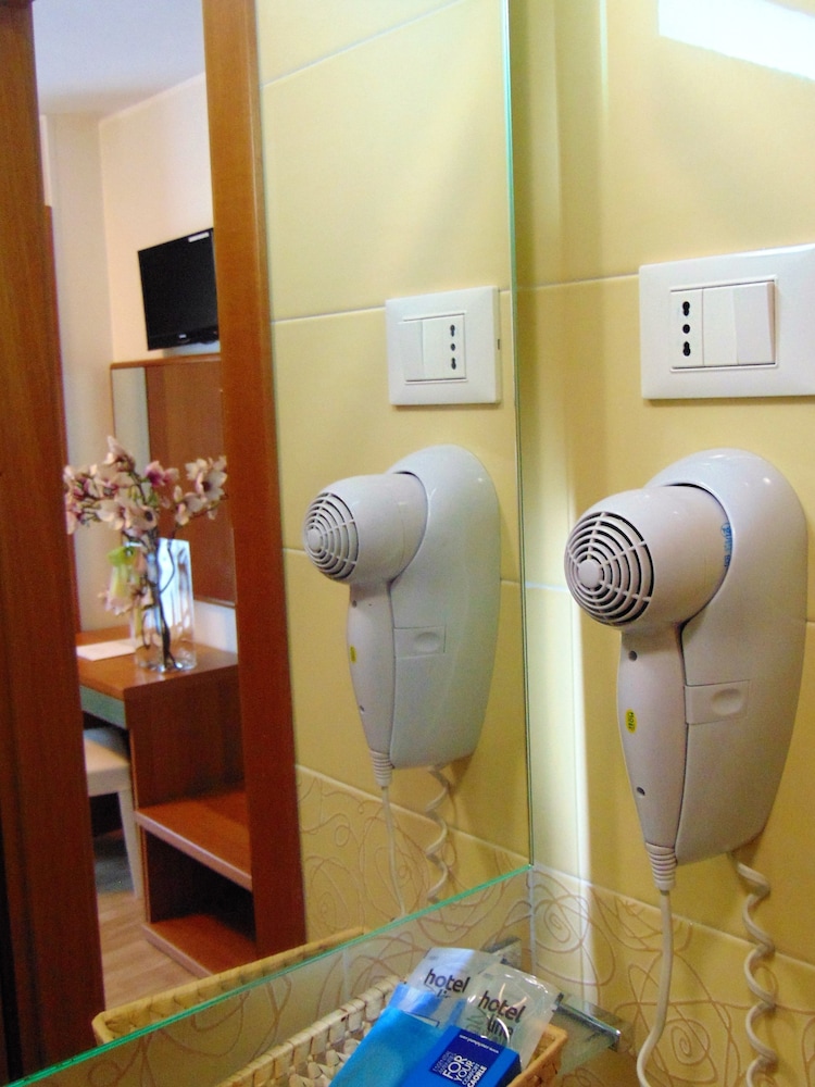 Double or Twin Room, Balcony, Sea View photo 3