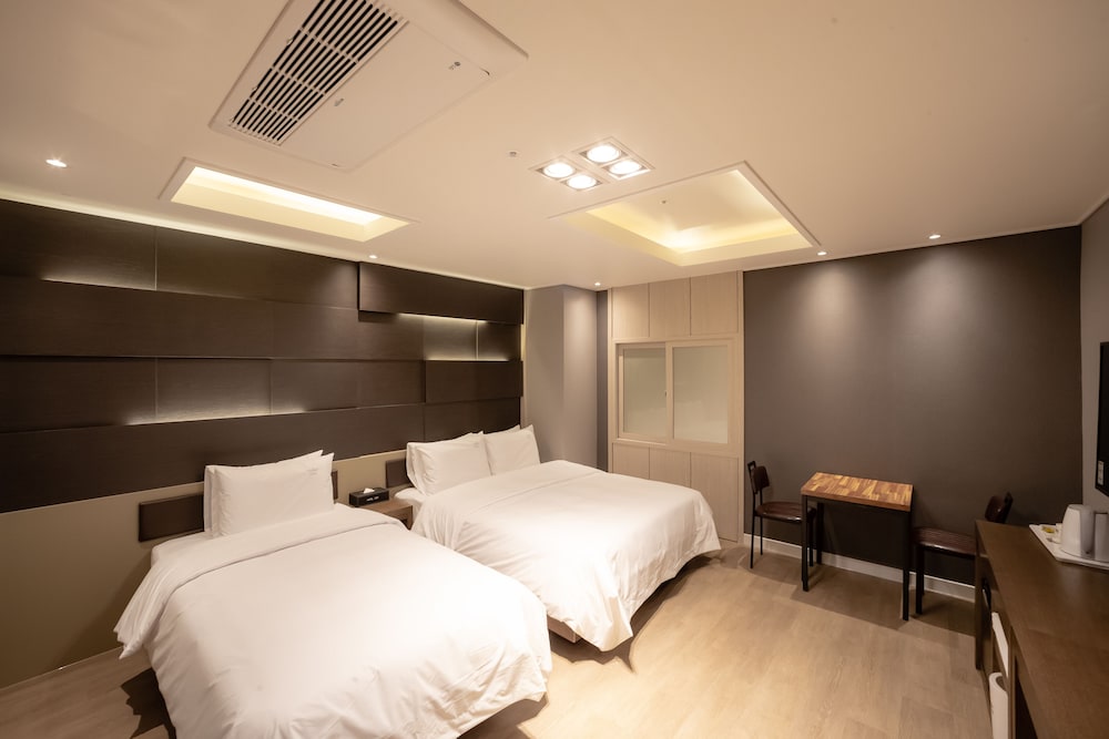 VIP Twin Room