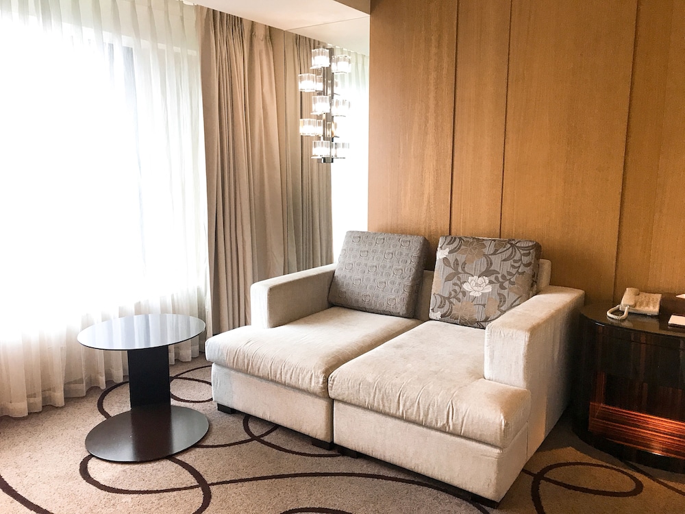 Premier King Room - Photo 4