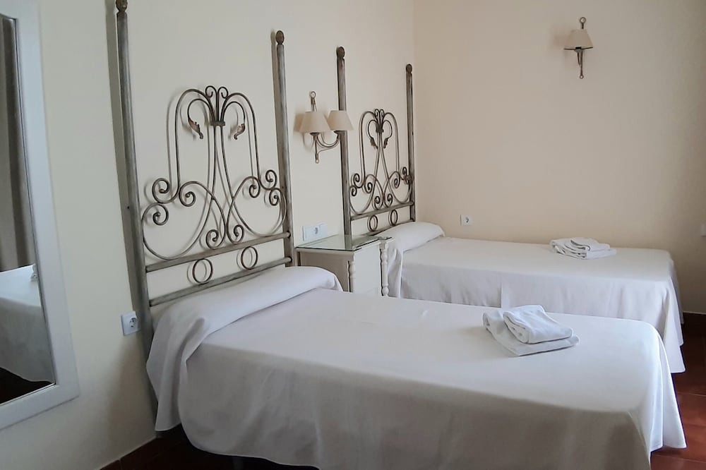 Double Room Single Use, 1 Double or 2 Twin Beds, River View - Photo 3