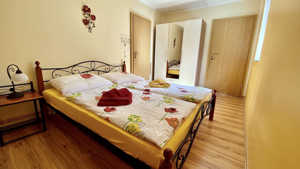 Economy Room photo 1