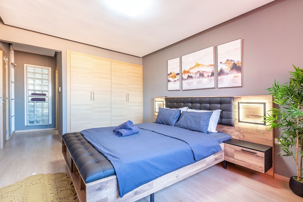 Family Apartment, 3 Bedrooms - Photo 15