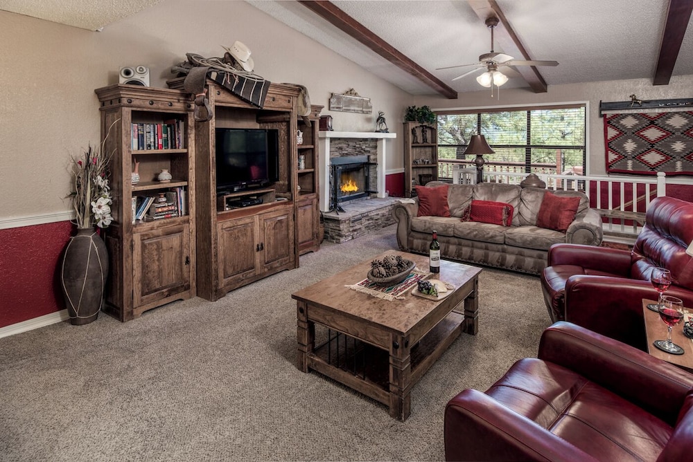 House, Multiple Beds, Hot Tub, Mountain View (Unit 168)