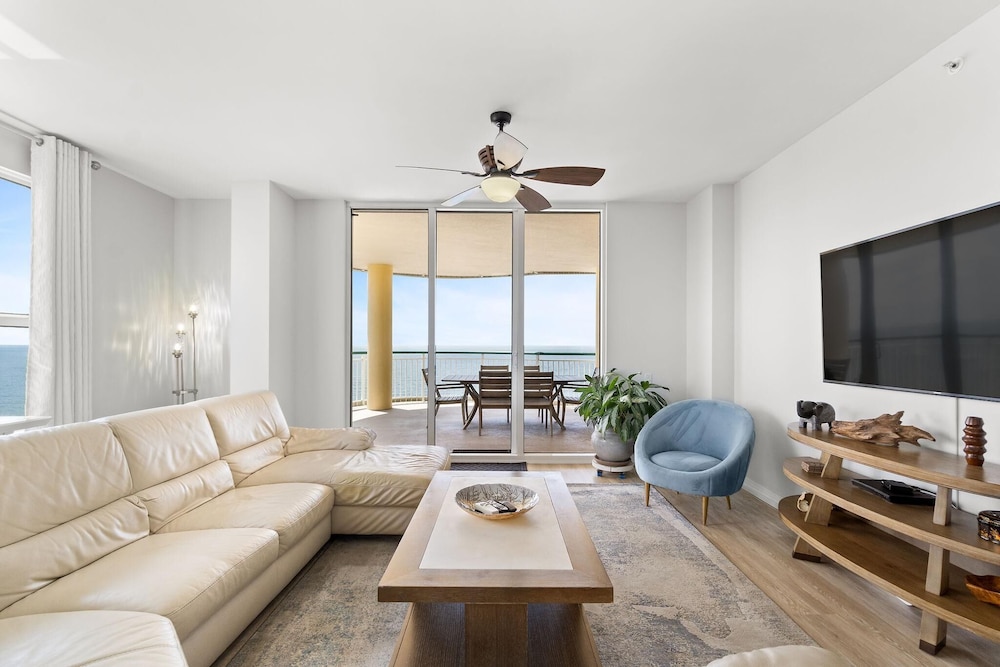 Condo, Multiple Beds (Beach Colony East 16A-Penthouse) photo 3