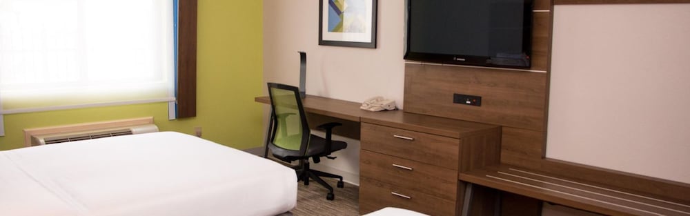 Suite, 2 Queen Beds, Non Smoking - Photo 1