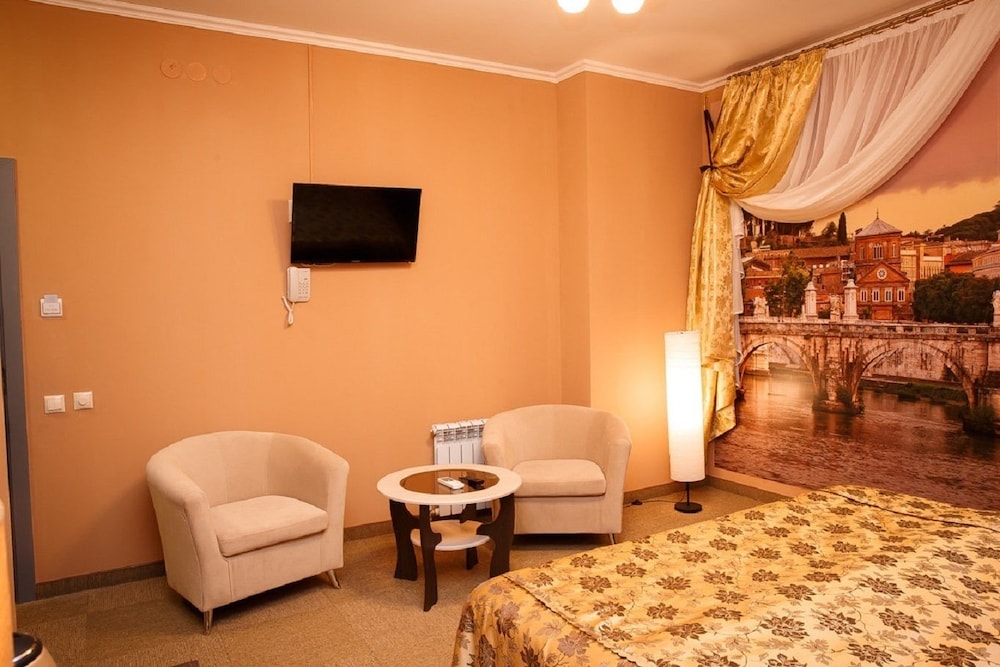 Economy Double Room photo 3