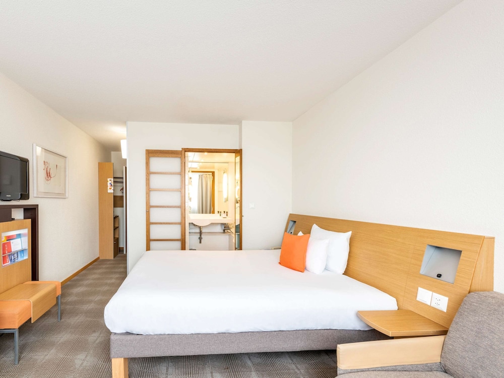 Superior Room, 1 Queen Bed with Sofa bed
