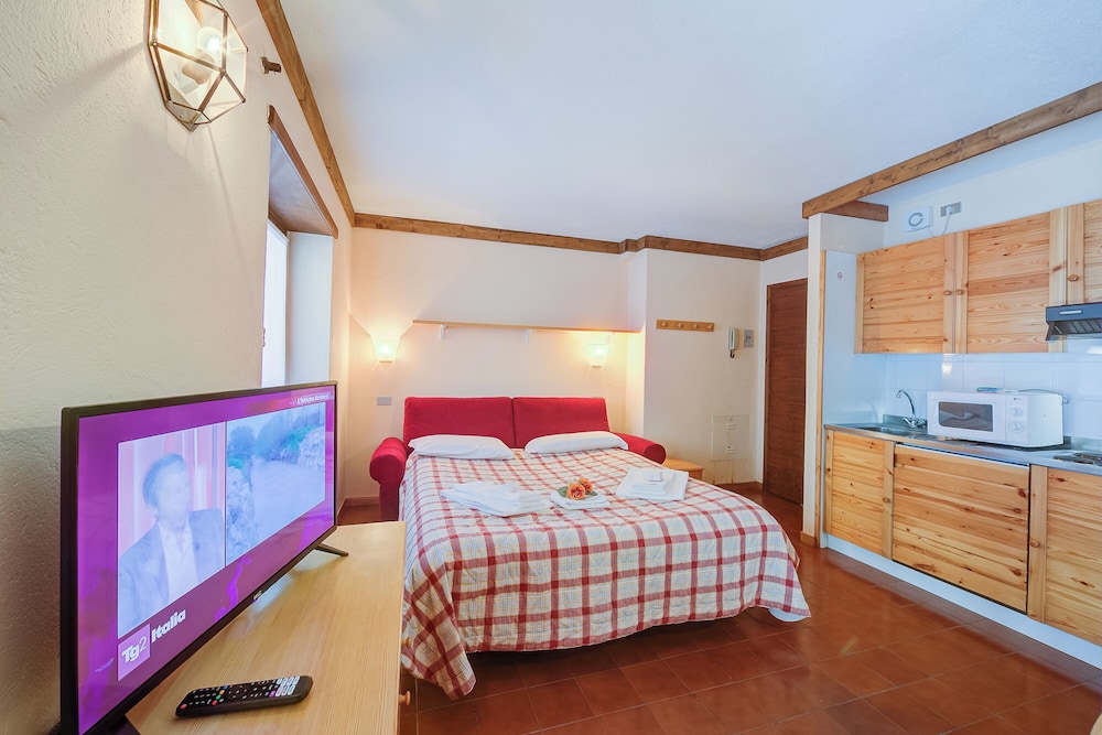 Family Apartment, 1 Bedroom, Mountainside (Abeti A2-17 few min from ski) photo 1