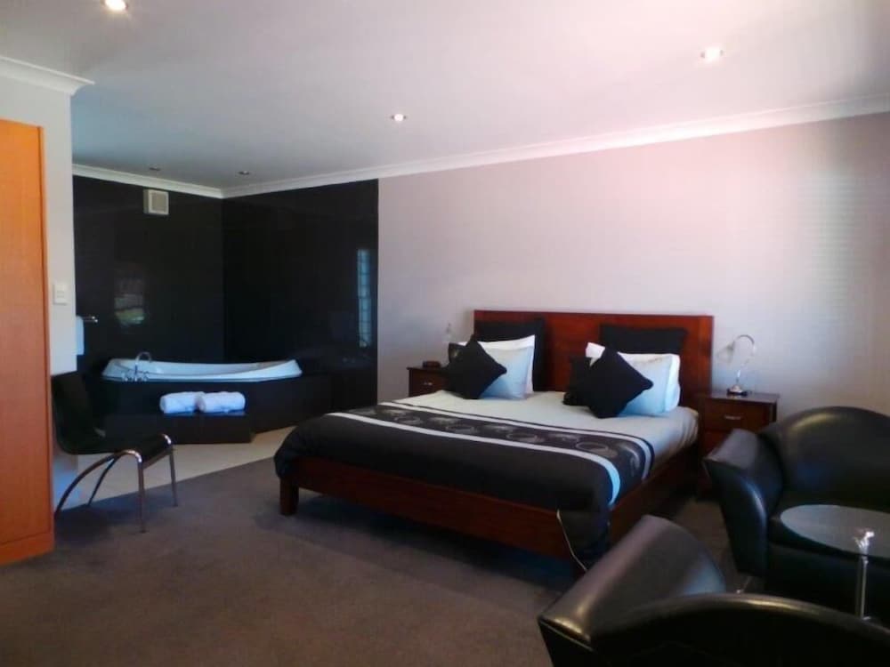 King Spa Room photo 2