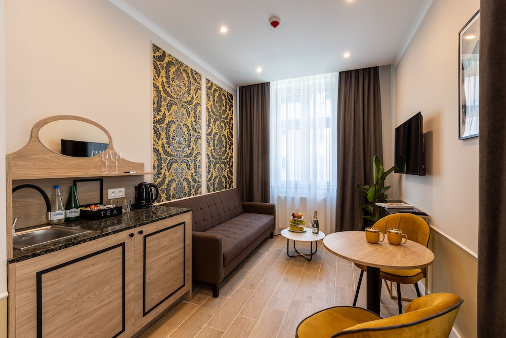 Deluxe Triple Room - Photo 4