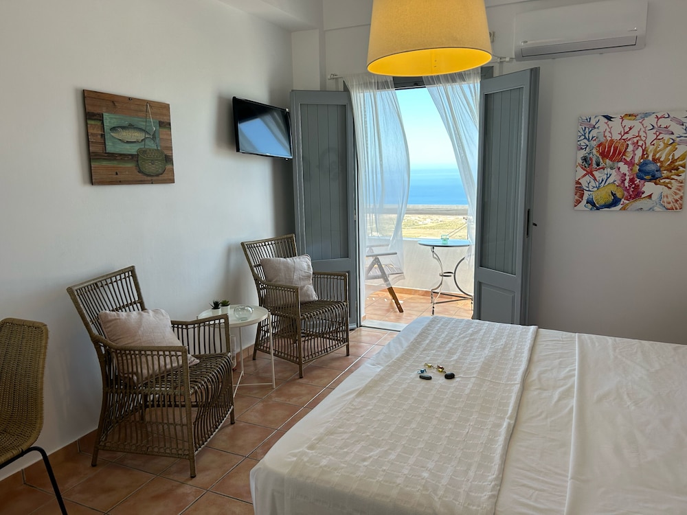 Classic Studio, 2 Twin Beds, Ocean View