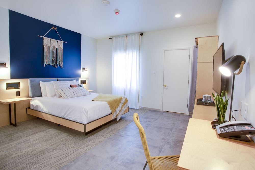 Economy Single Room, 1 Double Bed photo 2