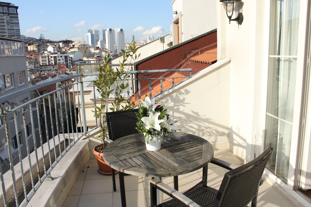 Penthouse Suite photo 3