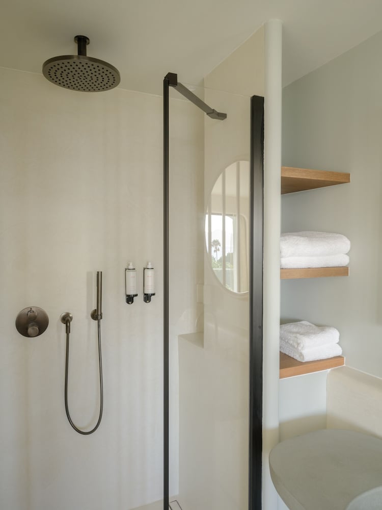 Classic Double Room - Photo 4