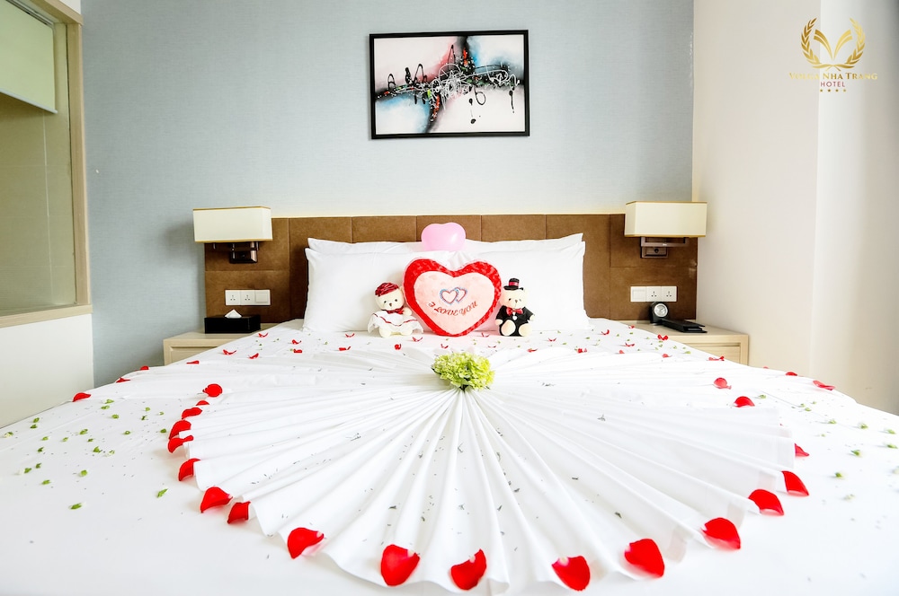 Superior Double Room, 1 Queen Bed, Non Smoking, No Windows photo 2