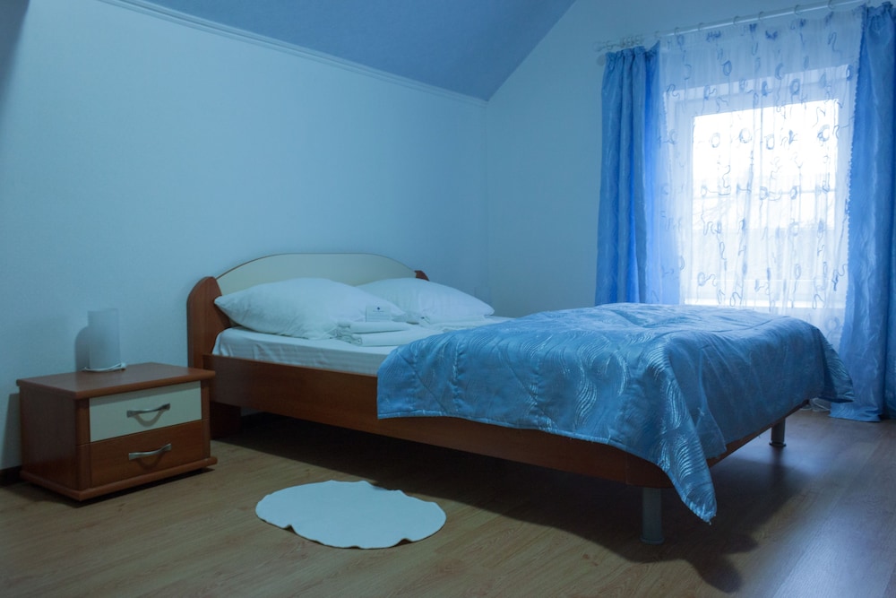 Economy Double Room, Shared Bathroom photo 1