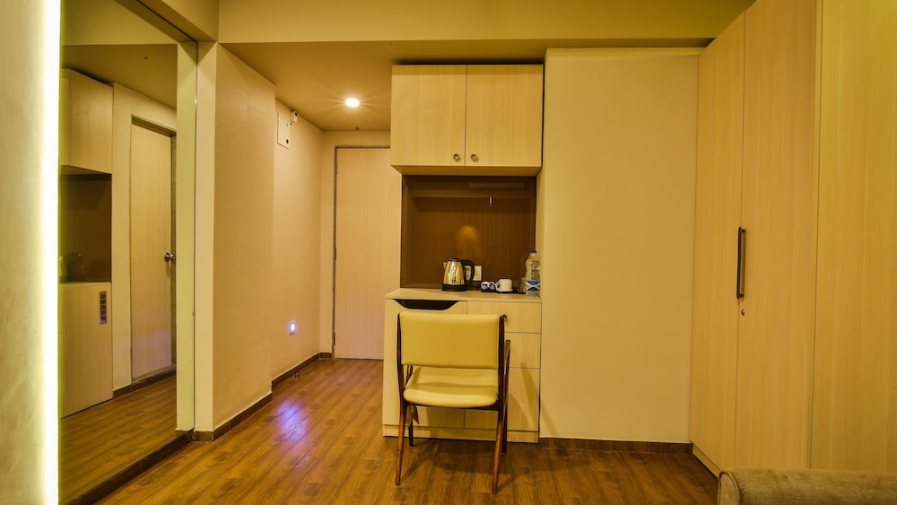 Deluxe Room - Photo 4