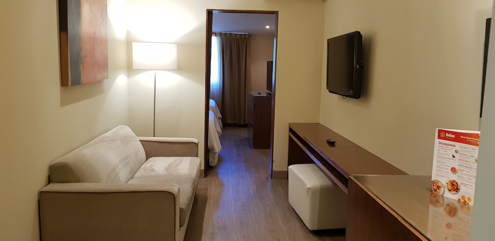 Room - Photo 3
