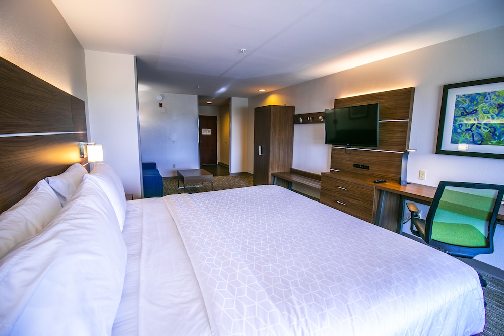 Suite, Multiple Beds photo 3