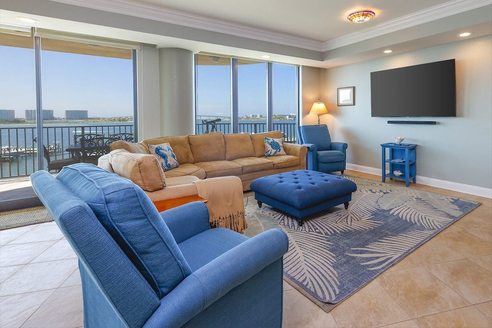 Condo, 5 Bedrooms