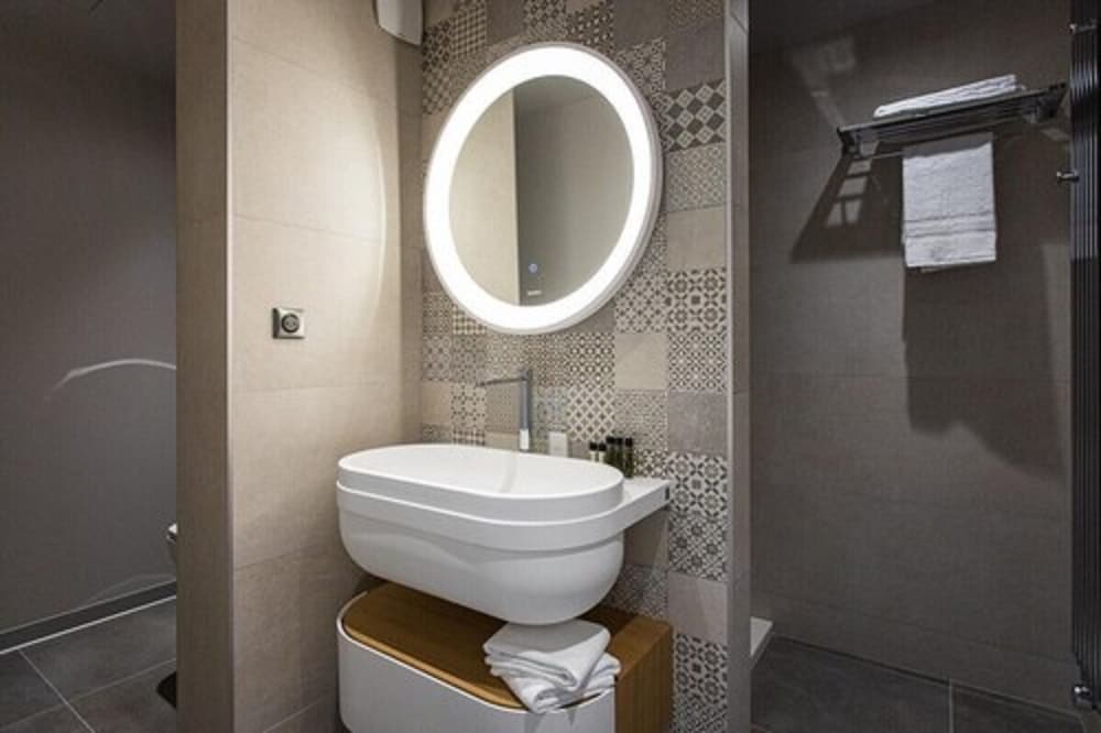 Suite - Photo 2
